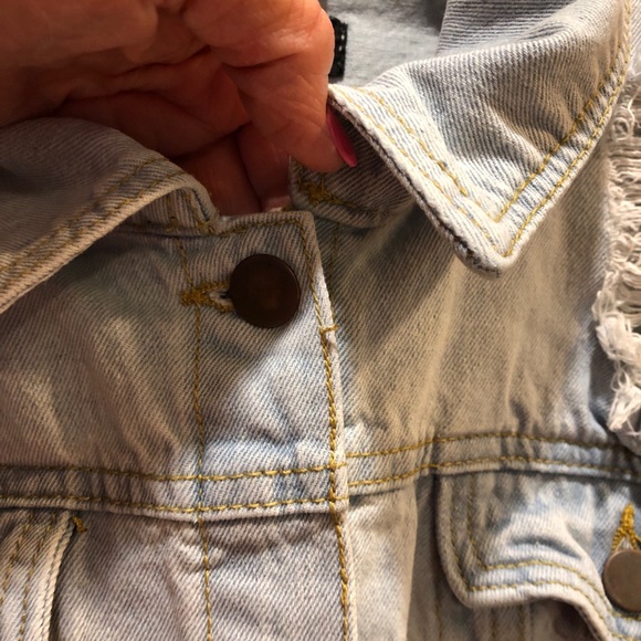 Pretty Little Thing distressed denim jacket size L - Picture 7 of 11